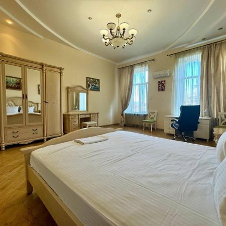Central Apartments Одеса Екстериор снимка