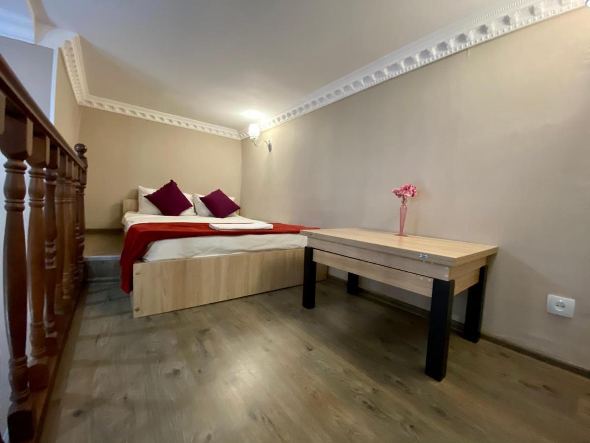 Central Apartments Одеса Екстериор снимка