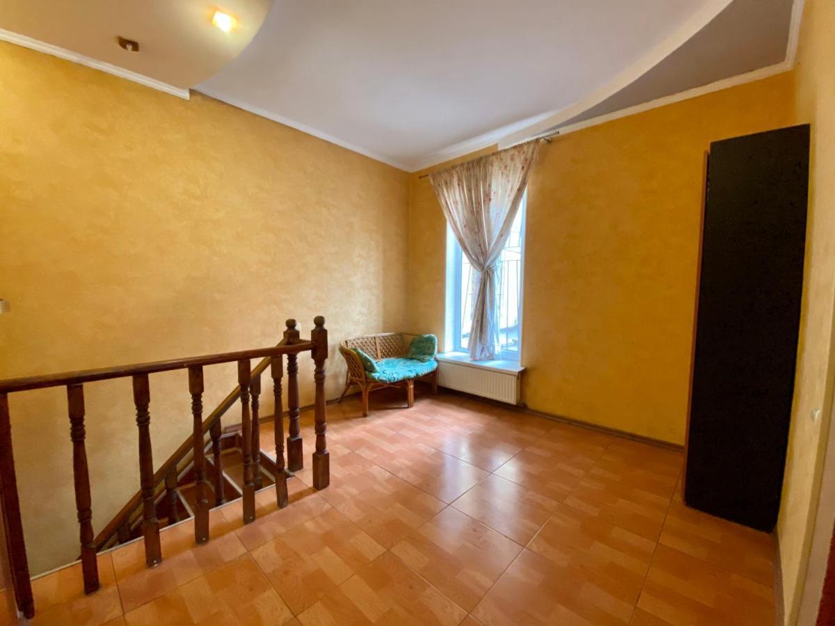 Central Apartments Одеса Екстериор снимка