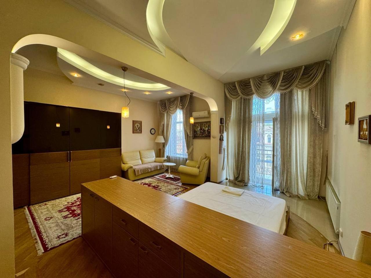 Central Apartments Одеса Екстериор снимка