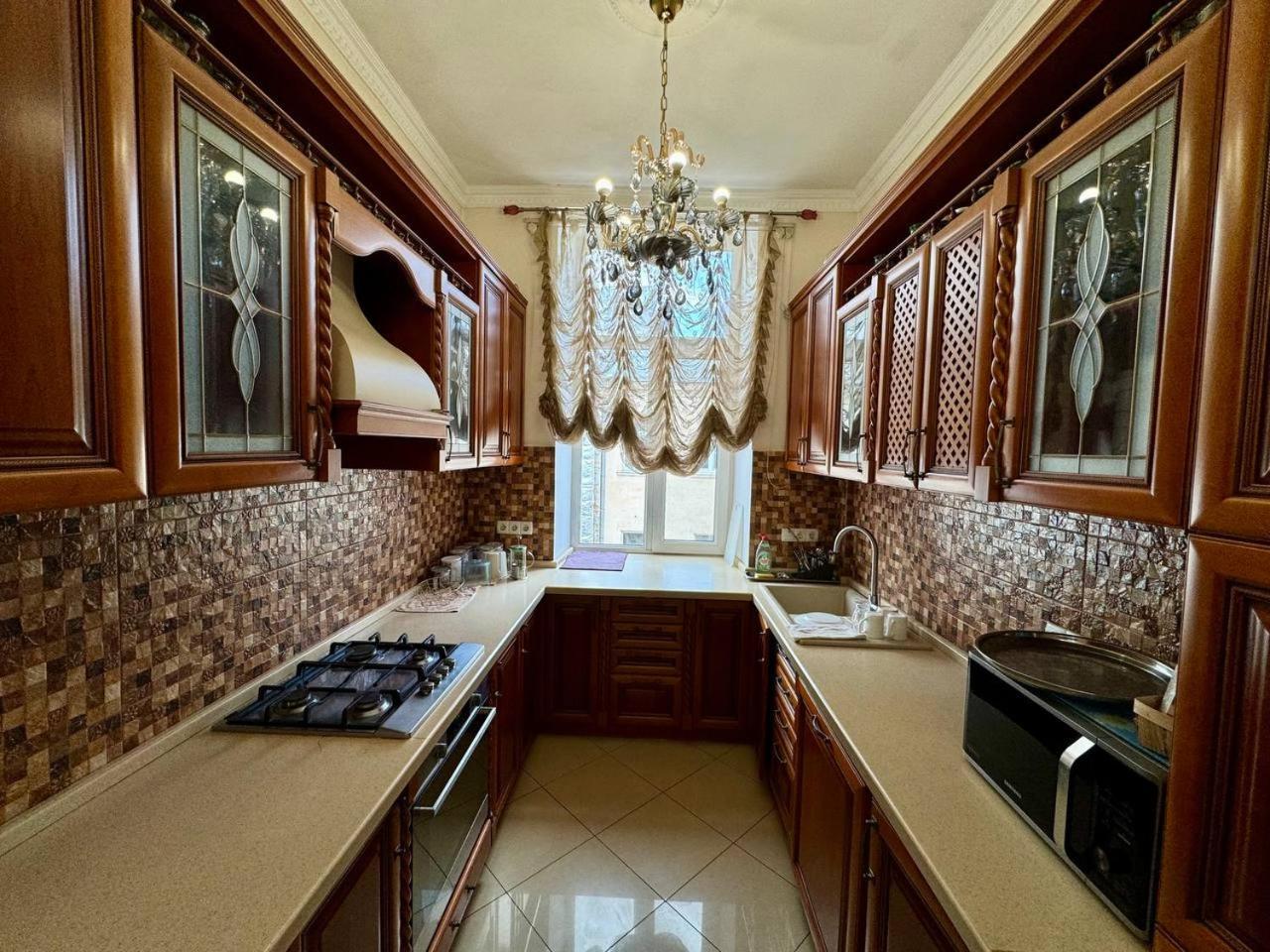 Central Apartments Одеса Екстериор снимка