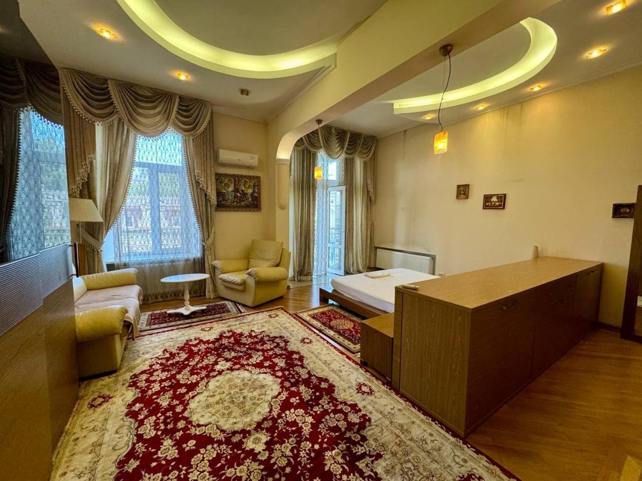 Central Apartments Одеса Екстериор снимка