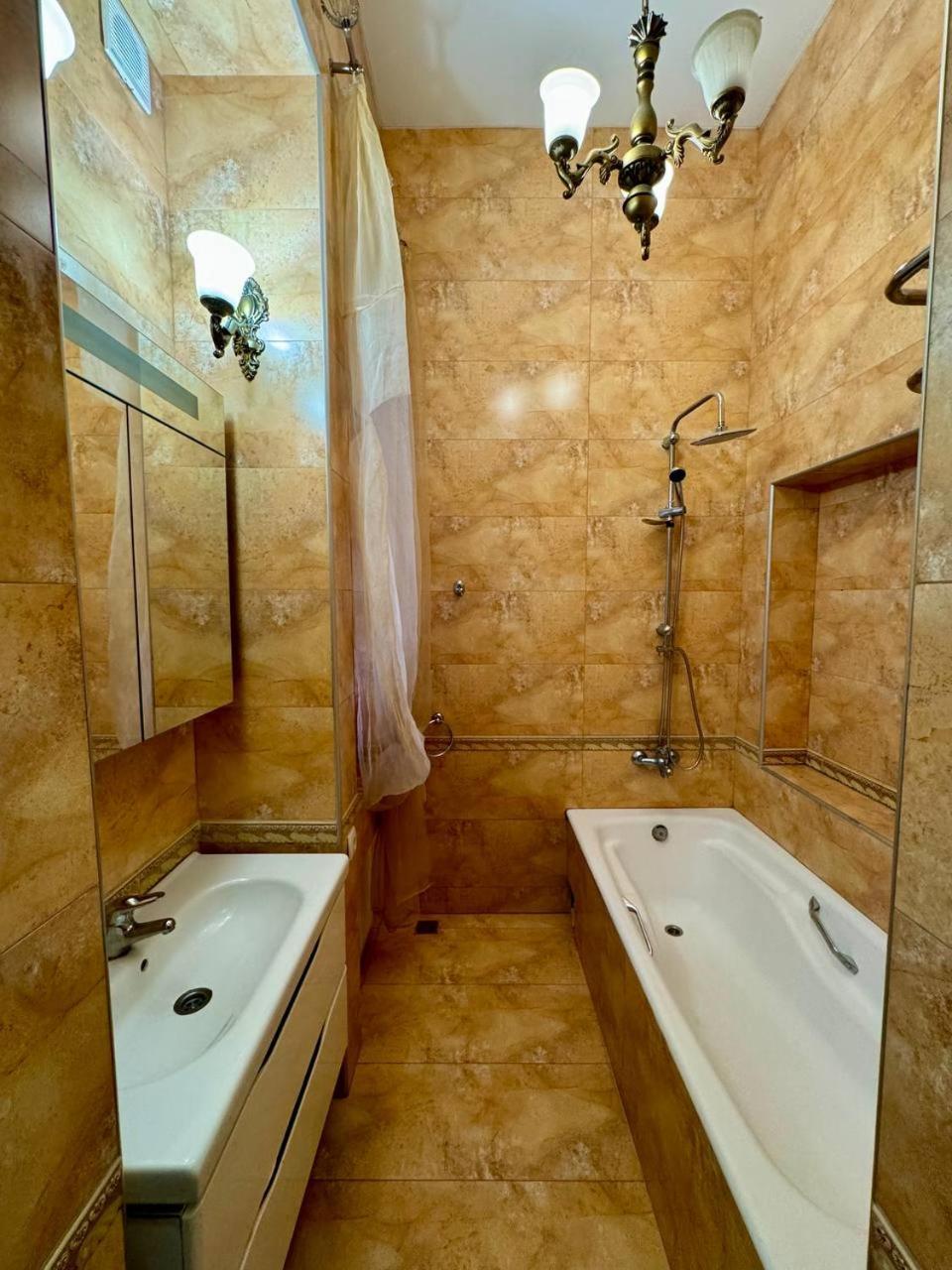 Central Apartments Одеса Екстериор снимка