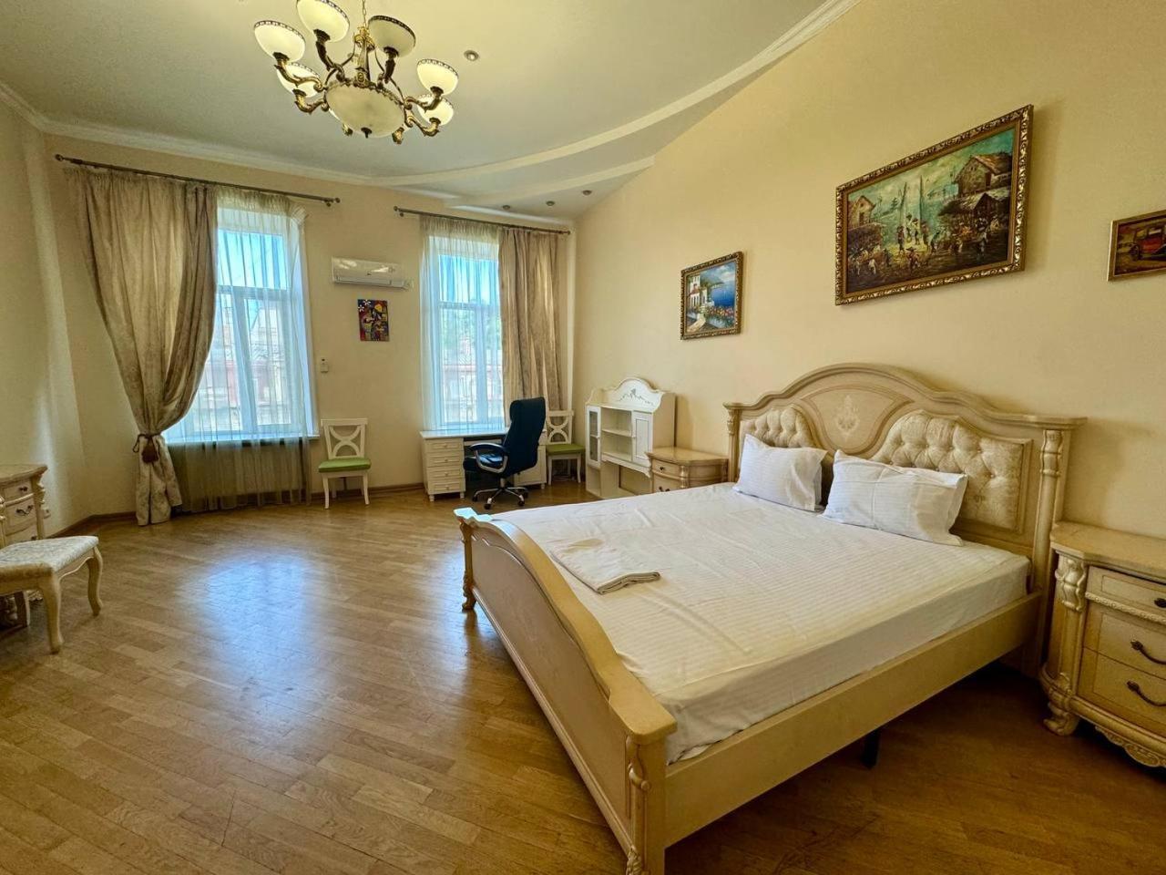 Central Apartments Одеса Екстериор снимка