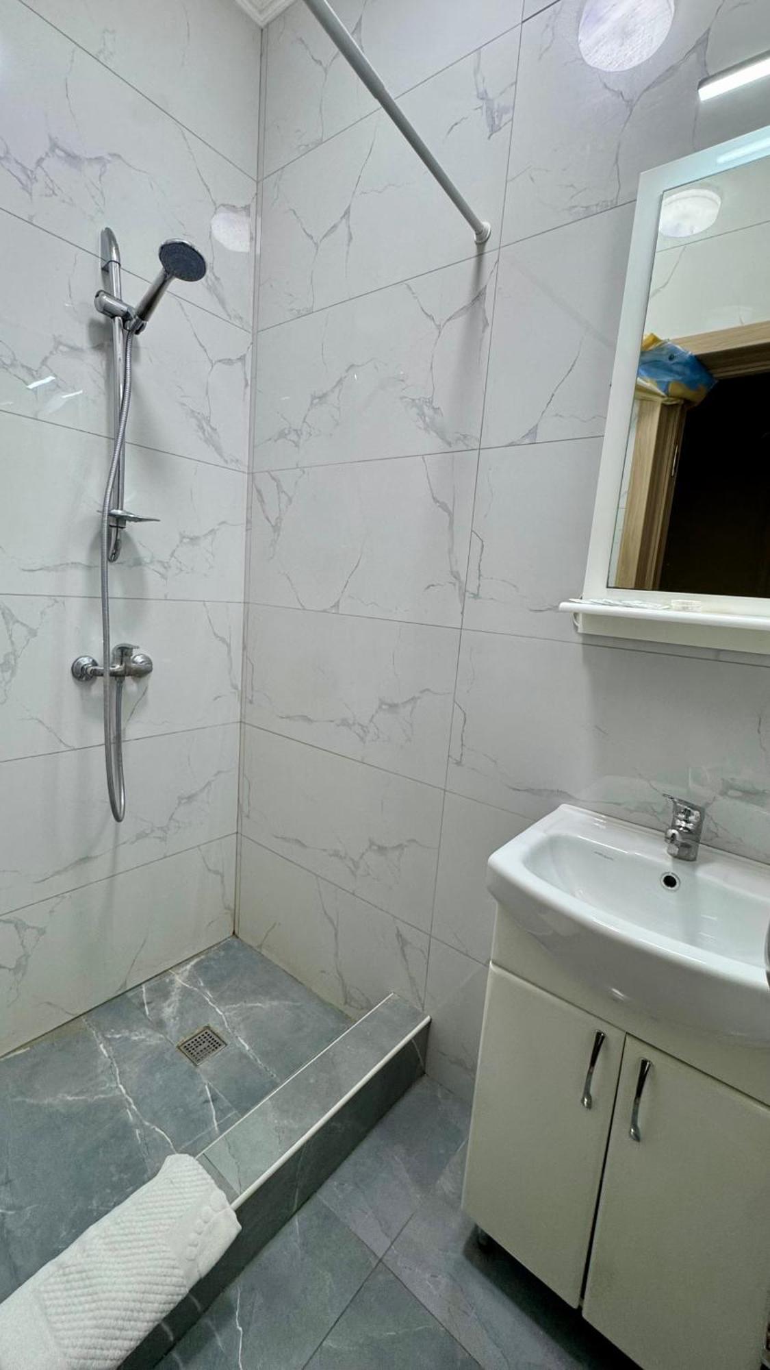 Central Apartments Одеса Екстериор снимка